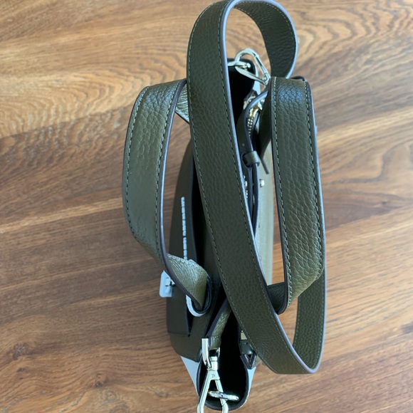 Michael Kors Ecco Pebble Tricolor Messenger Leather Tote Annette Gemma - Picture 12 of 14